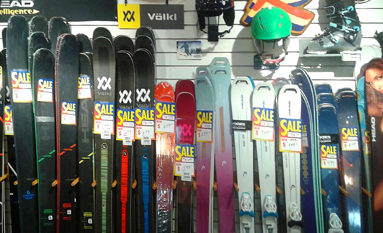Affordable, discounted ski shop in Federal Way, WA - Moxies